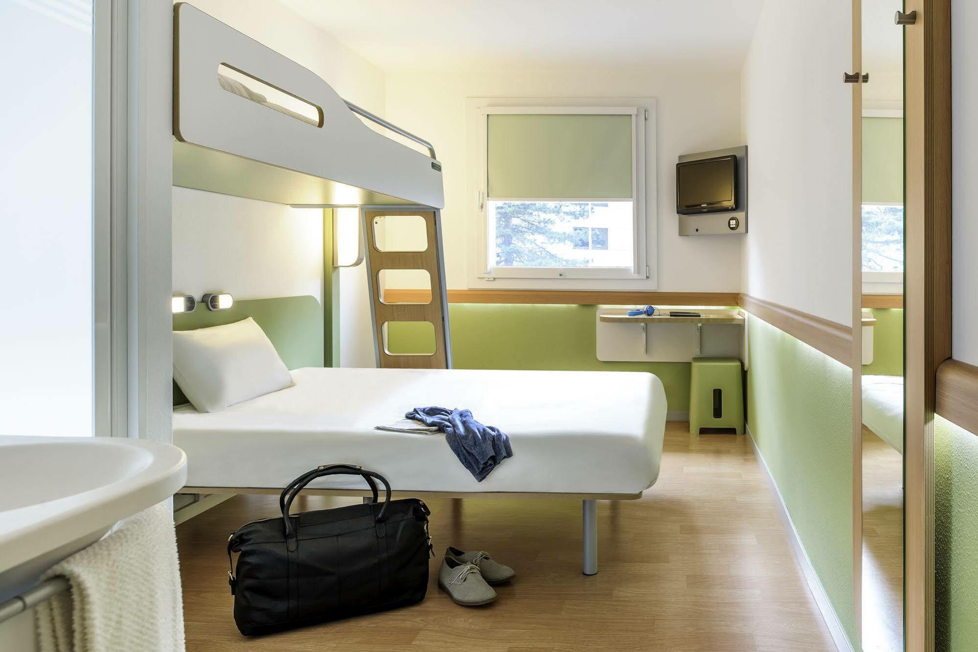 Ibis Budget Fontainebleau Avon Esterno foto
