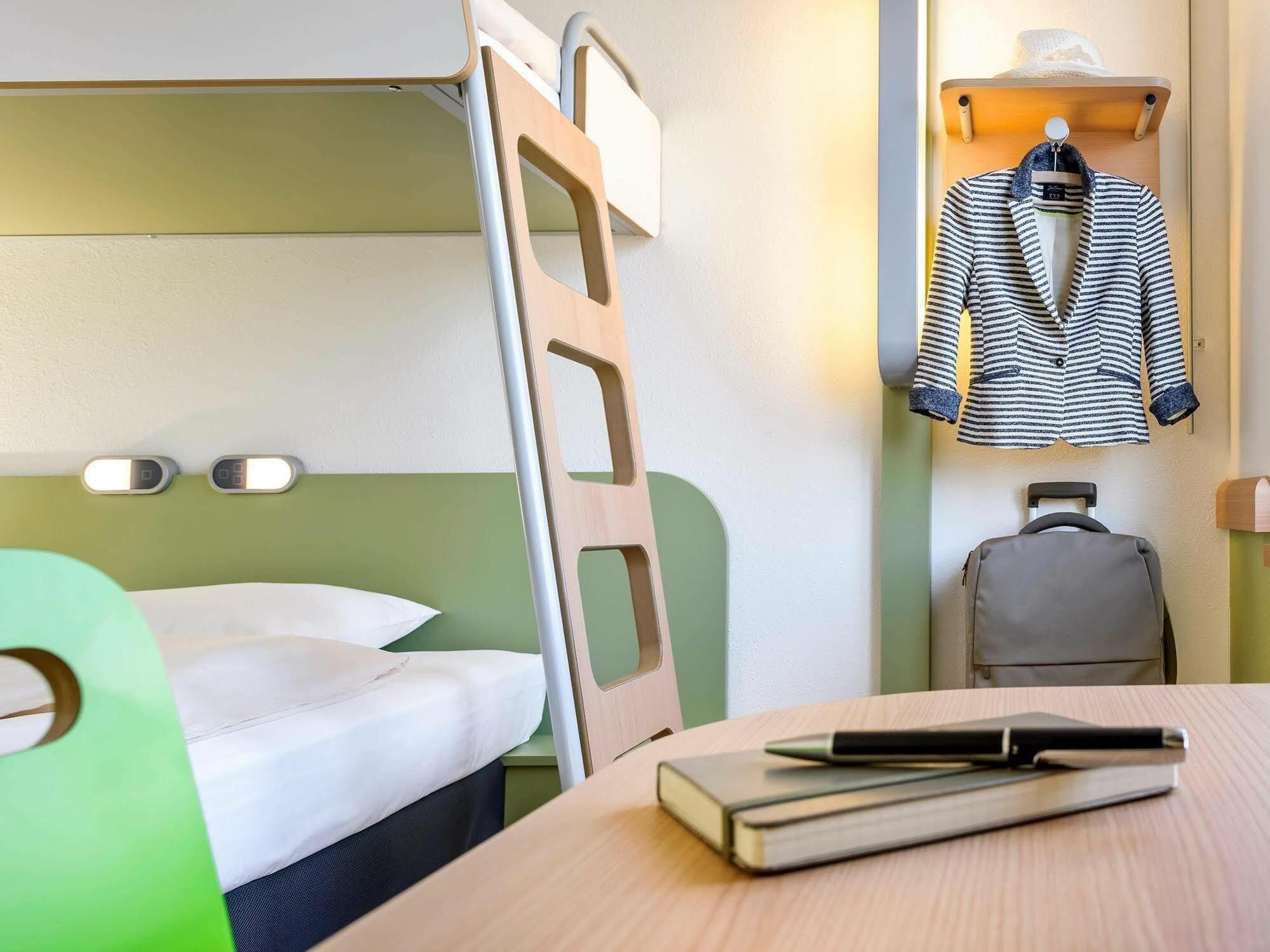 Ibis Budget Fontainebleau Avon Esterno foto