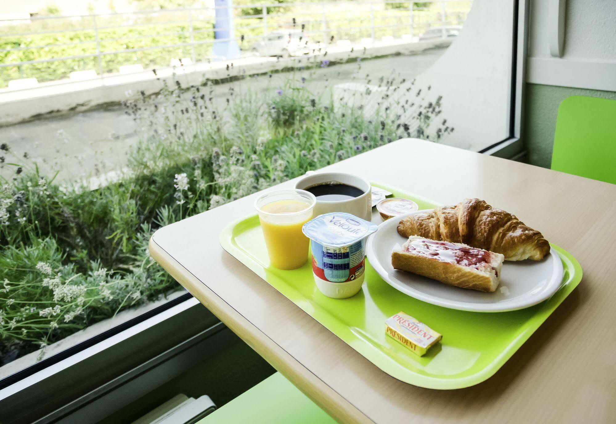 Ibis Budget Fontainebleau Avon Esterno foto