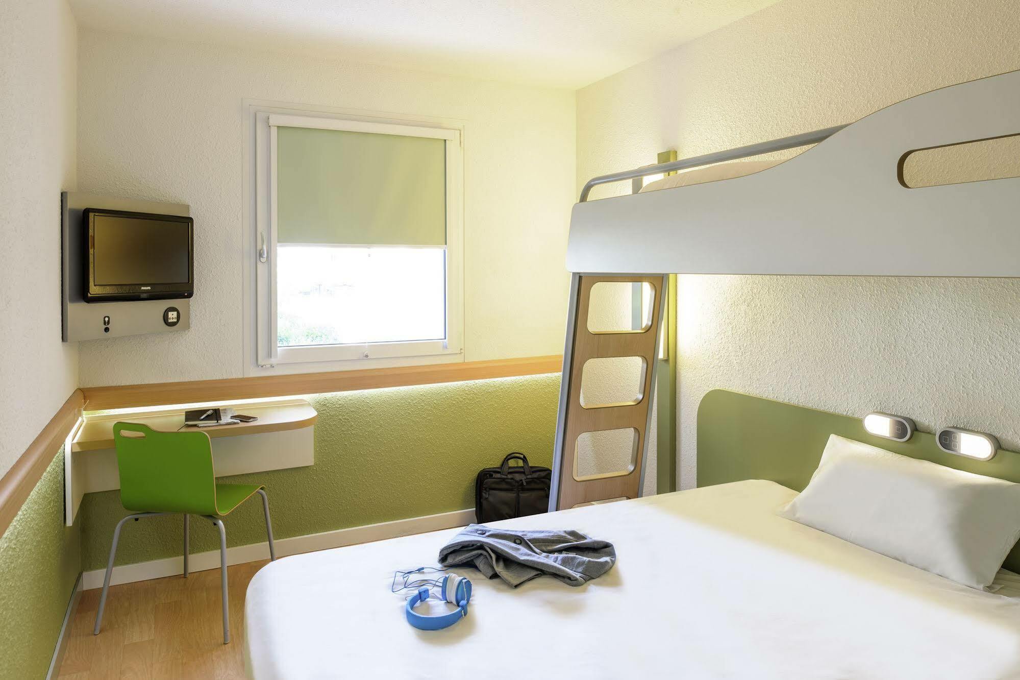 Ibis Budget Fontainebleau Avon Esterno foto